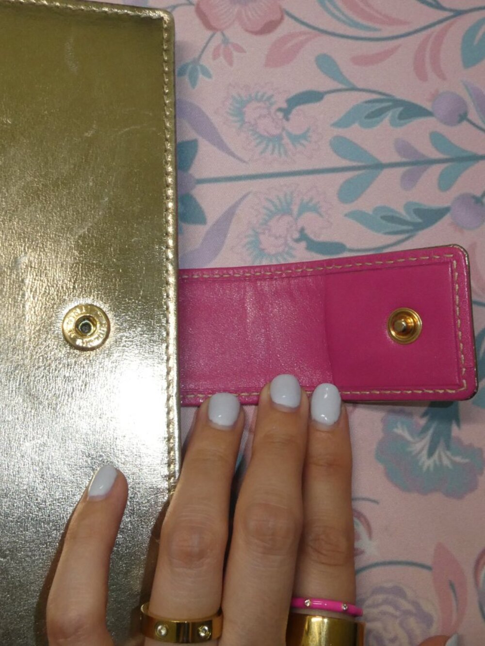 Kate Spade *RARE* Gold Planner - Picture 4 of 14